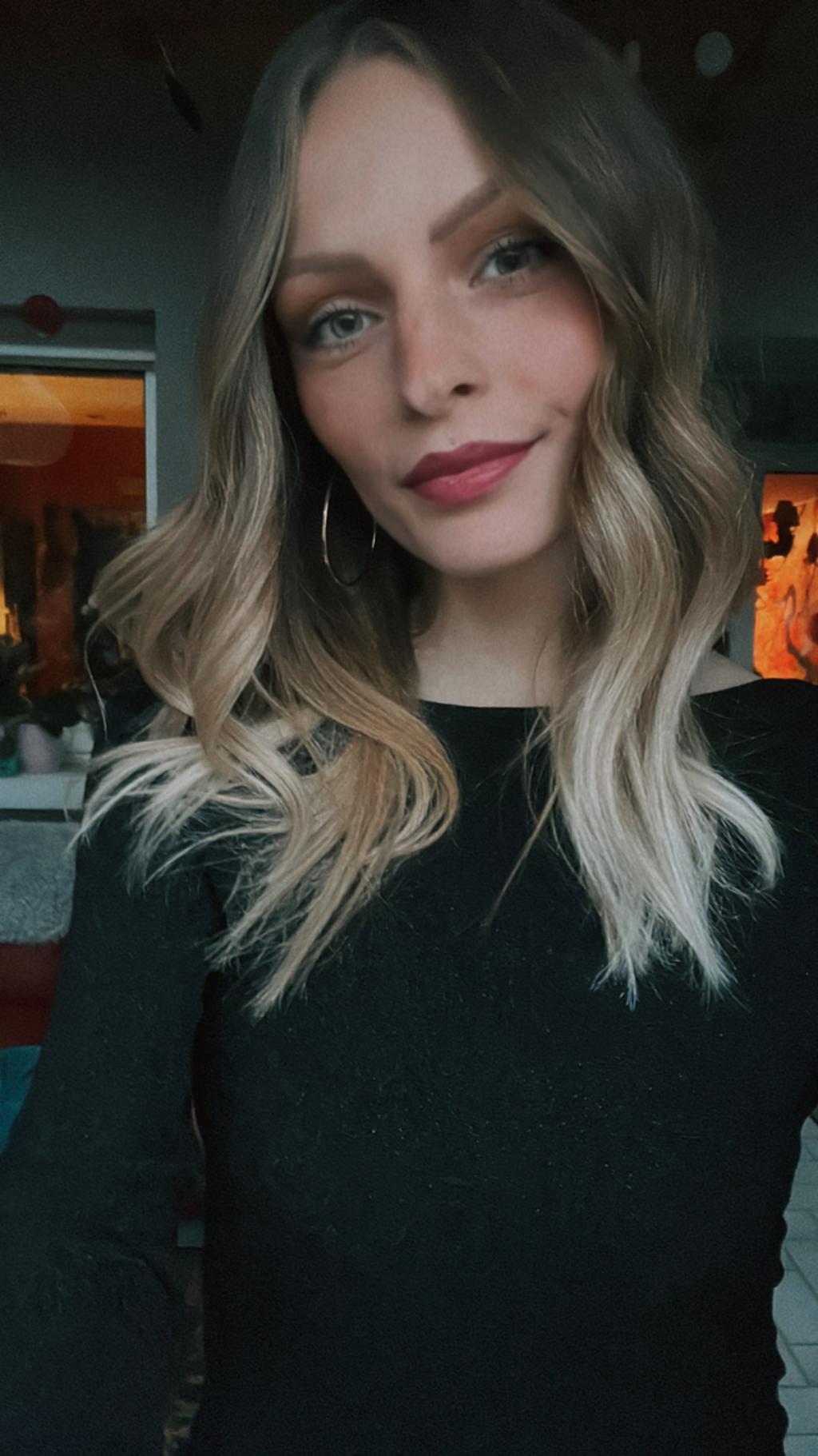 Pet lover and owner looking to petsit!